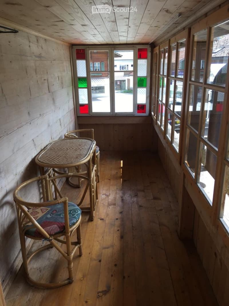 2 Zi. - Wohnung mit grosser Terrasse und Autoabstellplatz (3)