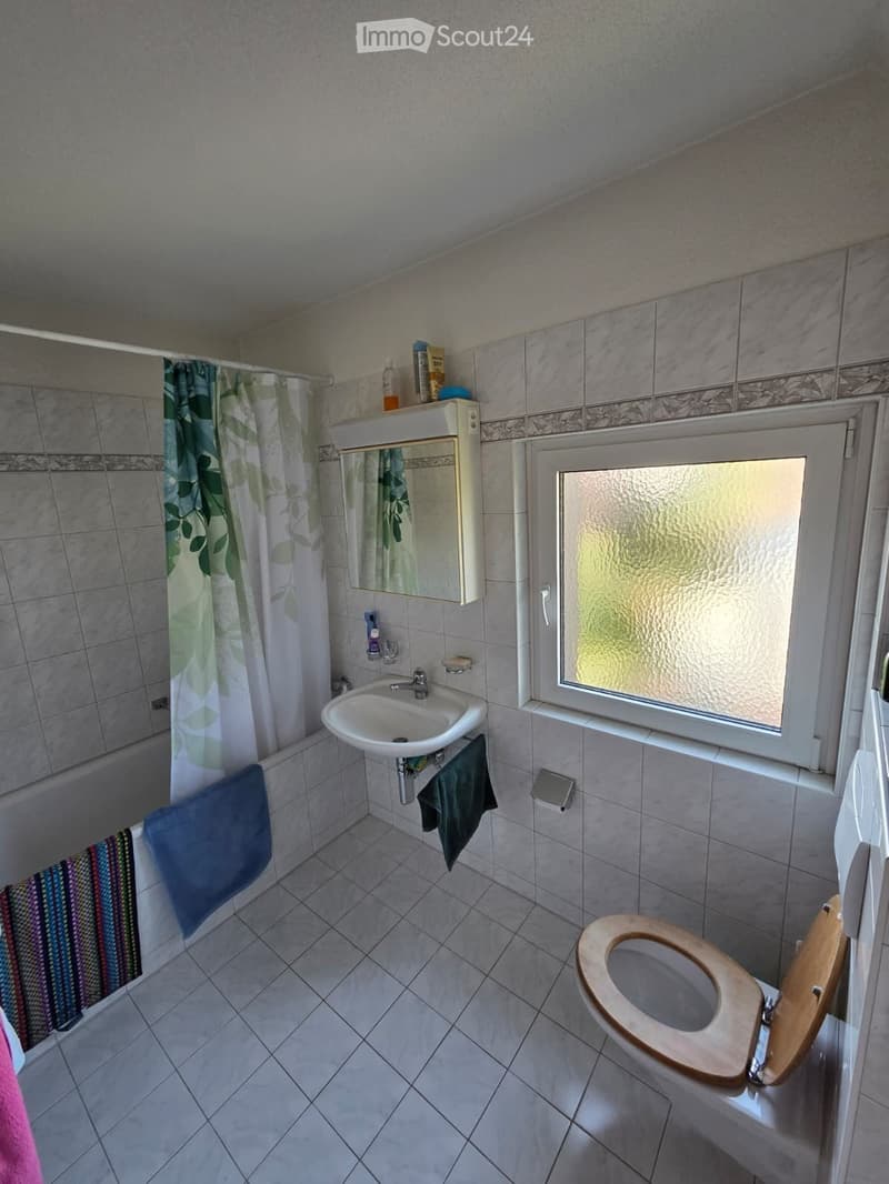 Charmante 2.5-Zimmer-Wohnung in Zürich Oerlikon (2)