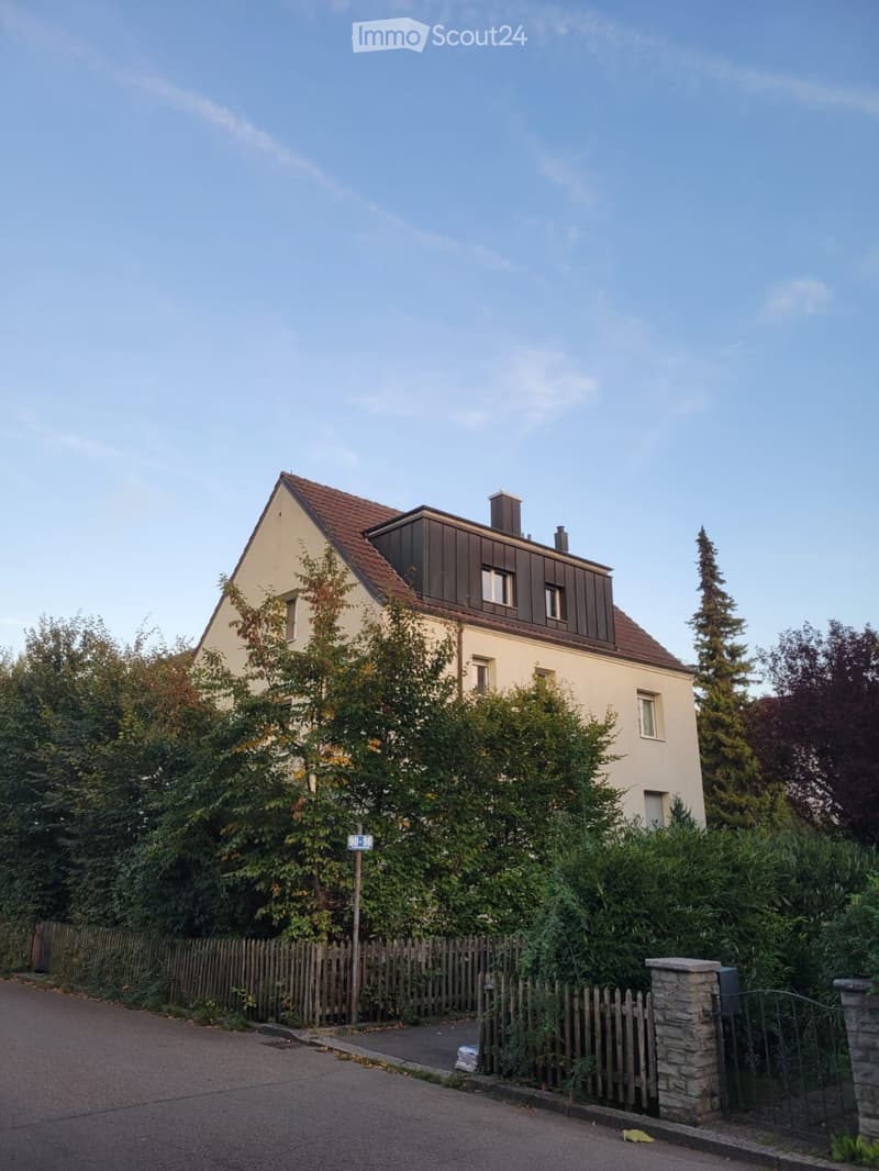 Charmante 2.5-Zimmer-Wohnung in Zürich Oerlikon (1)