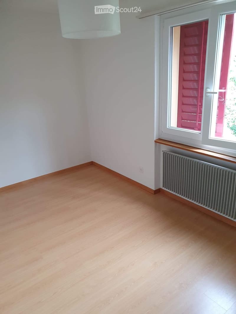 Schöne 4 Zimmer Wohnung (2)