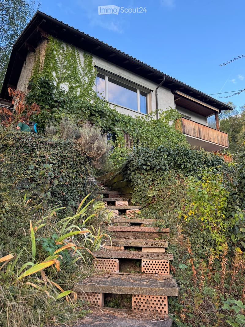 Freistehendes Einfamilienhaus an bester Aussichtslage (2)