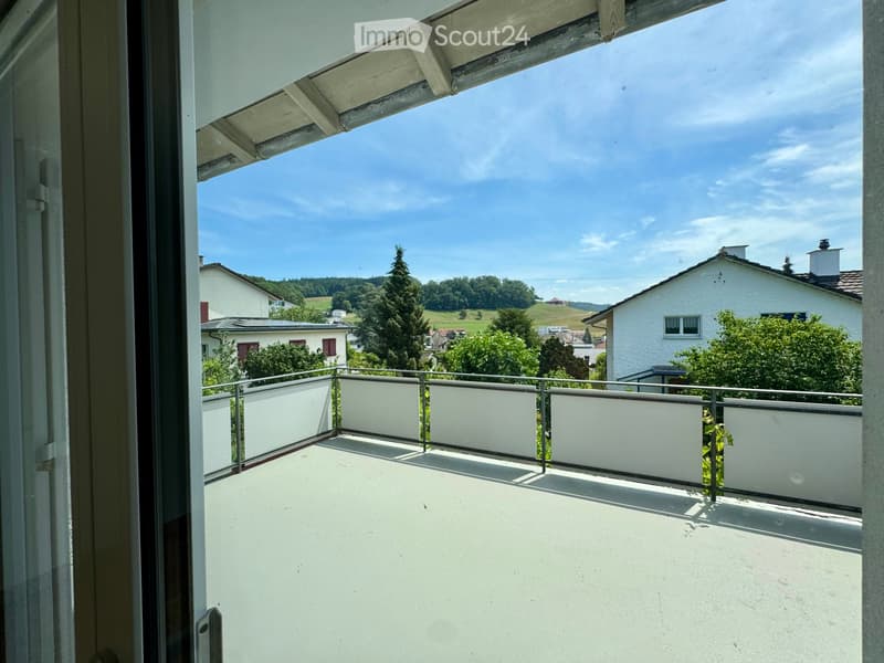 Helle 4-Zimmer-Wohnung mit Terrasse und Garten in Bettwiesen (2)
