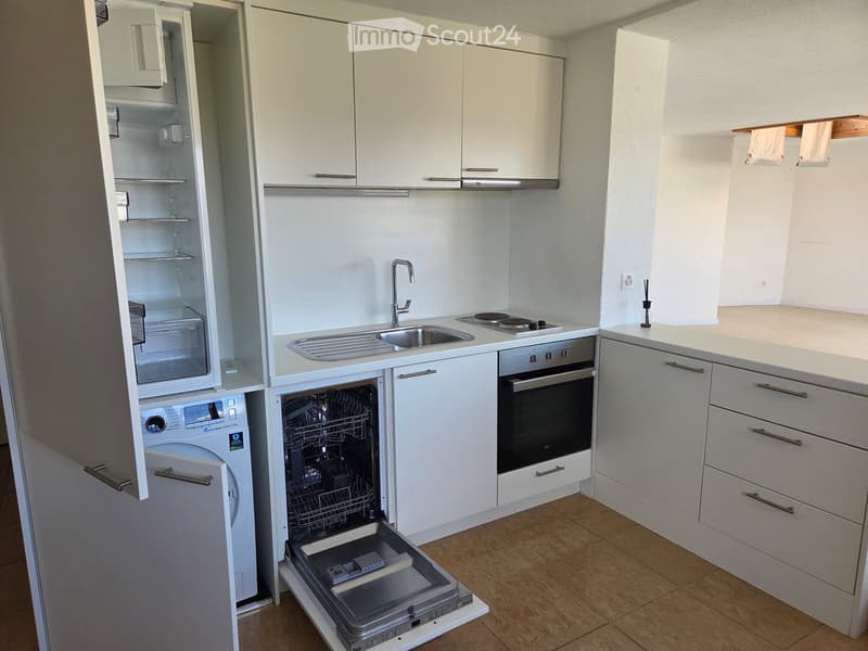 2.5 Zimmer Wohnung mit eigener Waschmaschine zu vermieten (5)