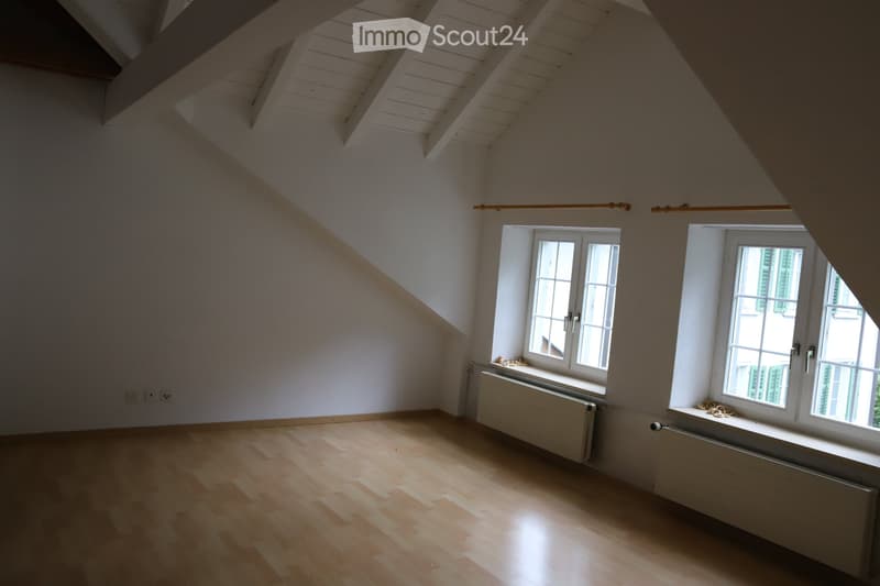 3.5 Zimmer Dachwg 3 Min Bahnhof, 10 Min Schule, 2 Min Volg (1)