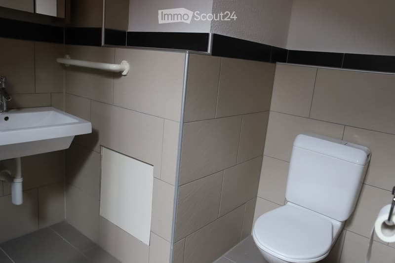 3.5 Zimmer Dachwg 3 Min Bahnhof, 10 Min Schule, 2 Min Volg (12)