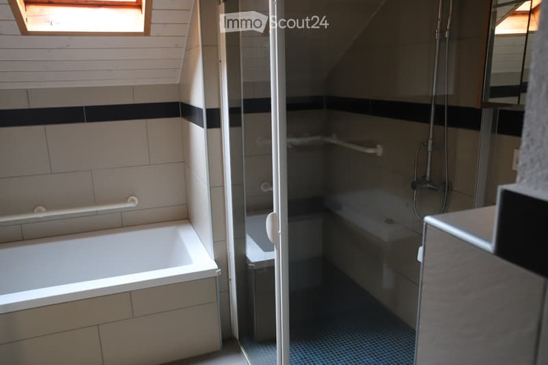 3.5 Zimmer Dachwg 3 Min Bahnhof, 10 Min Schule, 2 Min Volg (9)