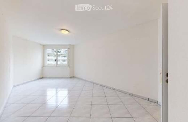 "Moderne 3.5-Zimmer-Wohnung mit sehr schöner Aussicht" (5)