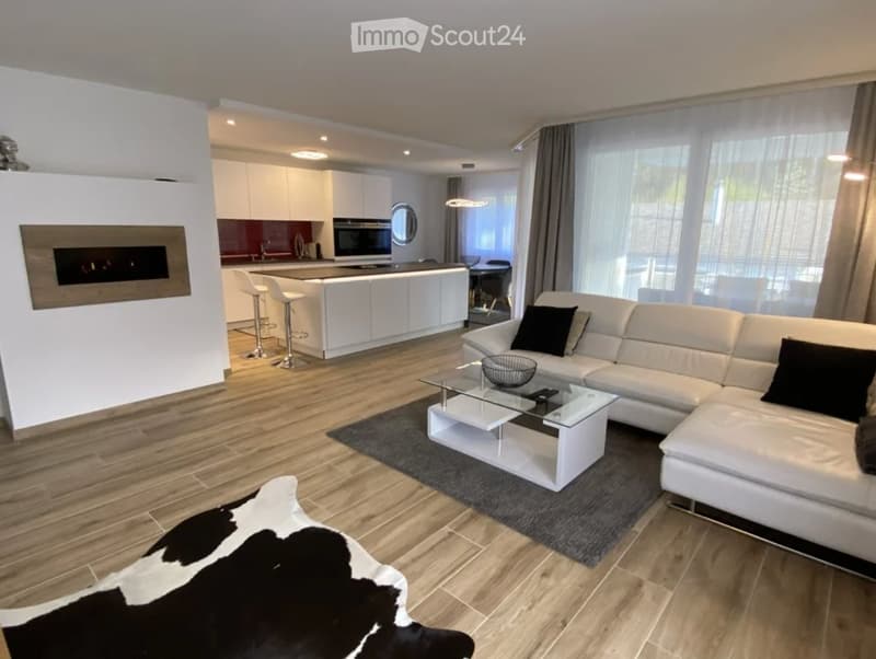 Schöne möblierte 4 ½ Zimmer Wohnung in Dietikon (1)