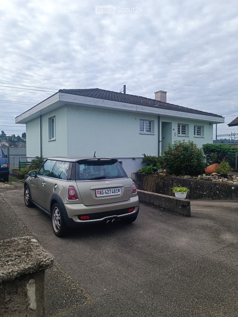 Freistehendes Haus mit Garten. Gewerbliche Nutzung möglich (1)