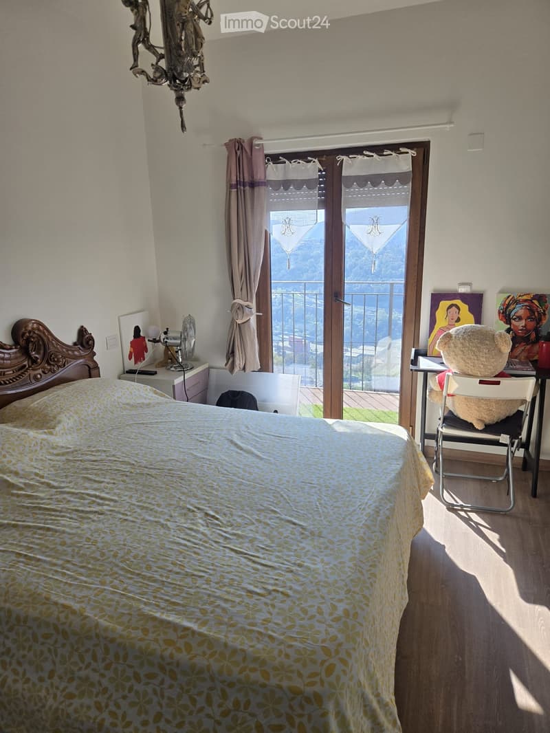 Splendido 4.5 arredato vista lago Como da gennaio 2027 (7)