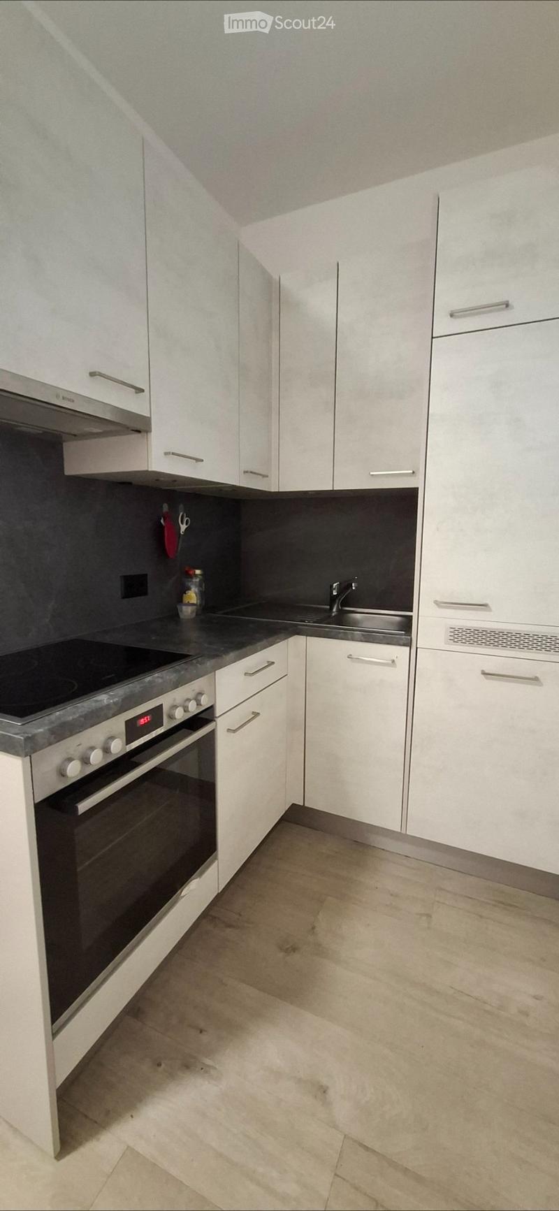 Cercasi subentrante per monolocale ammobiliato Chiasso (3)