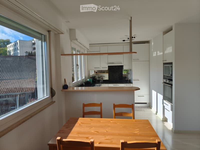 Bright 3.5-Room Apartment with Balcony in Adliswil (2)