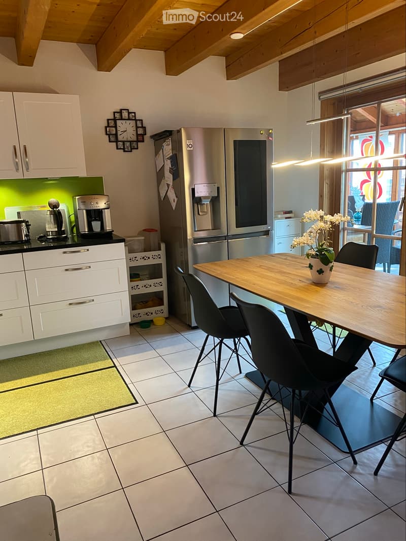 Möbliertes WG Zimmer in Grossem Haus zu vermieten (3)