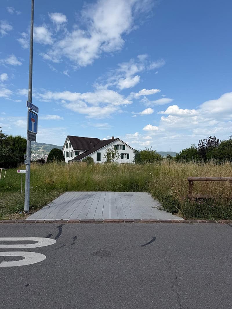 Aussenparkplatz in Au ZH zu vermieten (1)