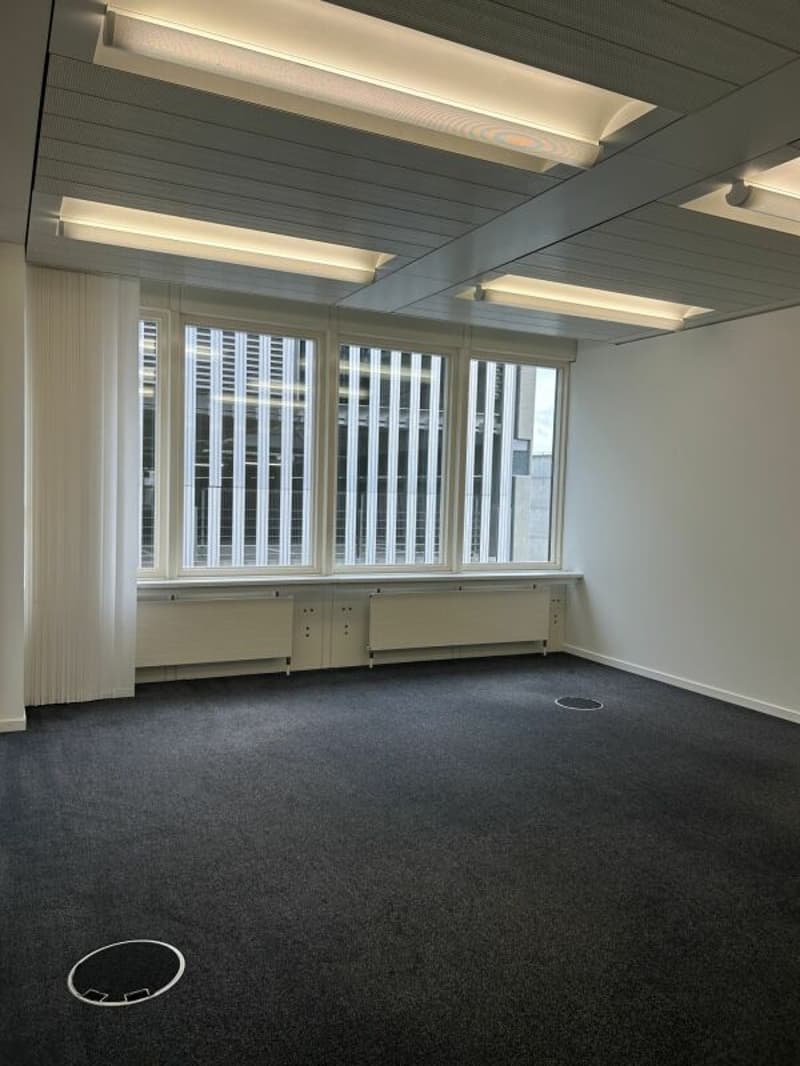 Prime Center 1 - Bloc de bureaux avec vue sur le trafic aérien (5)