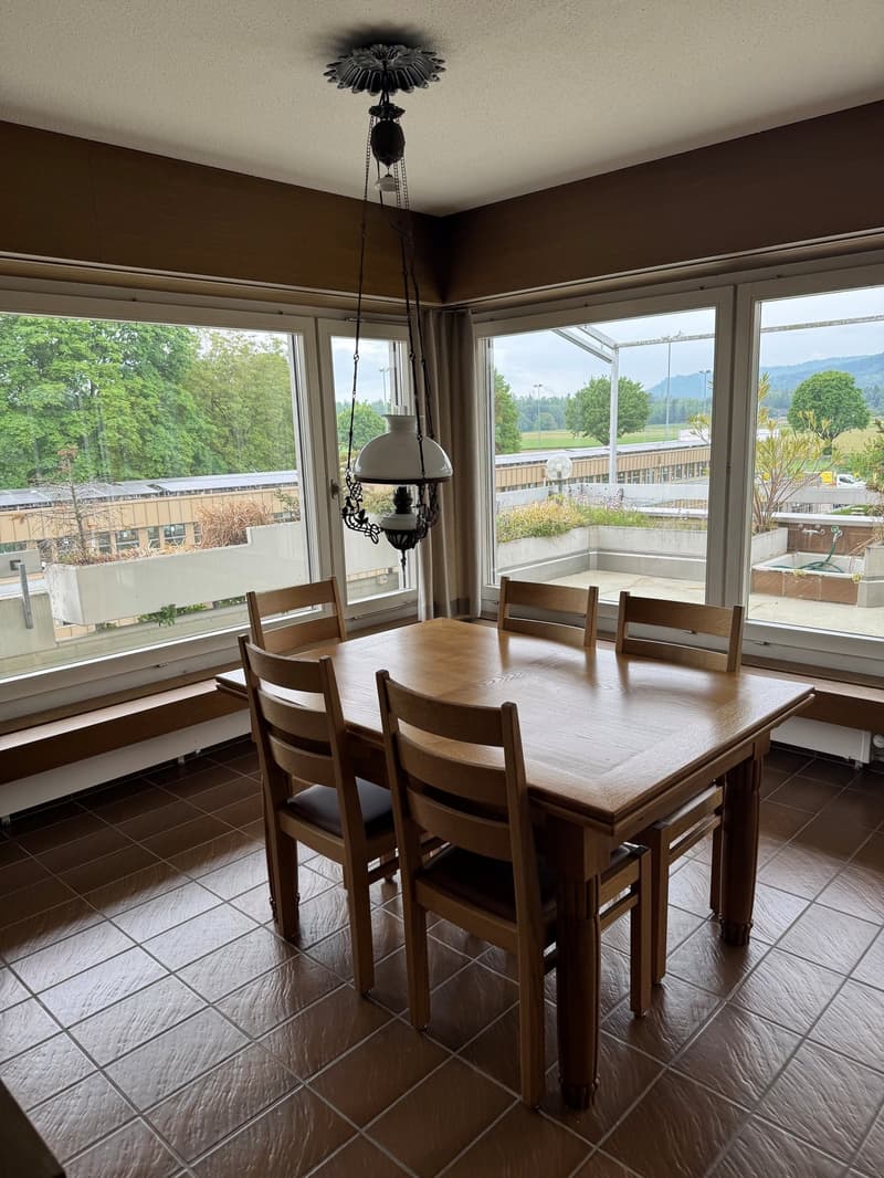 Spacious 5.5-room attic apartment with a lovely view in Kleindöttingen (2)