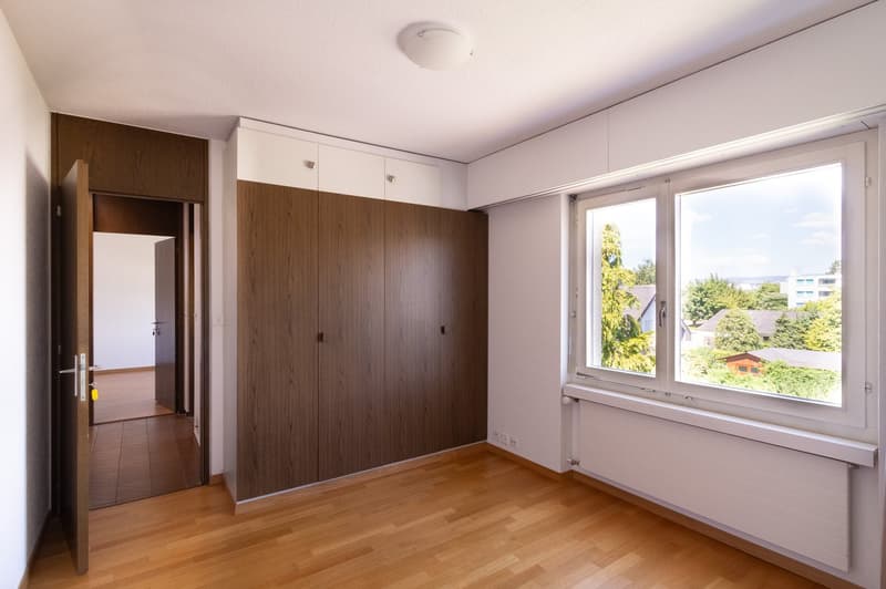 Grosszügige 5.5-Zimmer-Dachwohnung mit herrlichem Ausblick in Kleindöttingen (5)