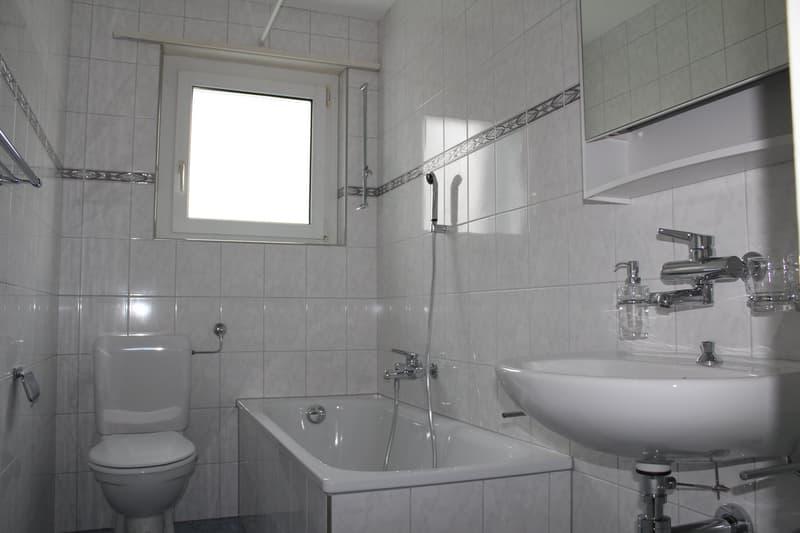 Bright 3-room apartment with balcony in Othmarsingen – available immediately! (3)