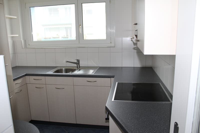 Bright 3-room apartment with balcony in Othmarsingen – available immediately! (2)