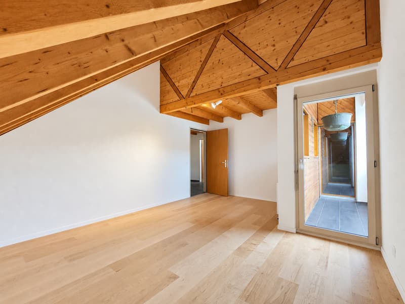Renovierte 4½-Zimmer Maisonettewohnung an zentraler Lage– ab sofort verfügbar (12)