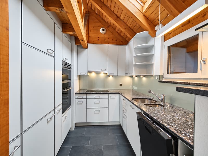 Renovierte 4½-Zimmer Maisonettewohnung an zentraler Lage– ab sofort verfügbar (6)