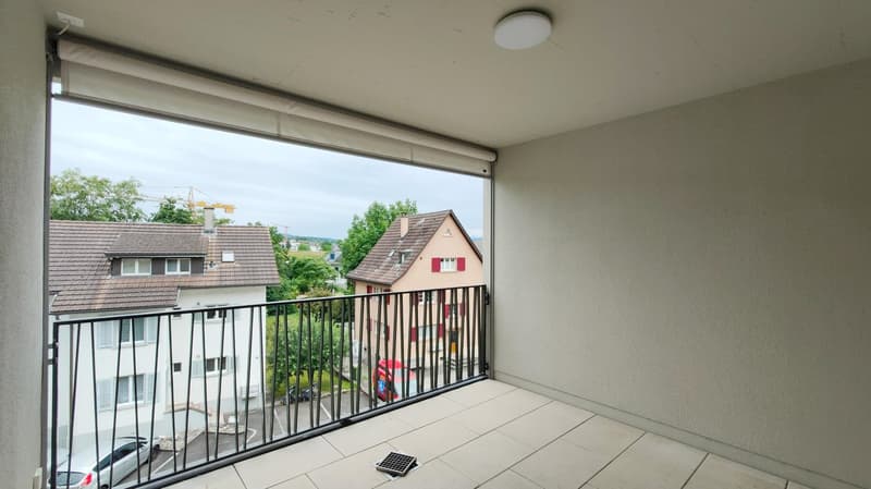 Moderne 2.5-Zimmer-Wohnung mit Loggia (10)