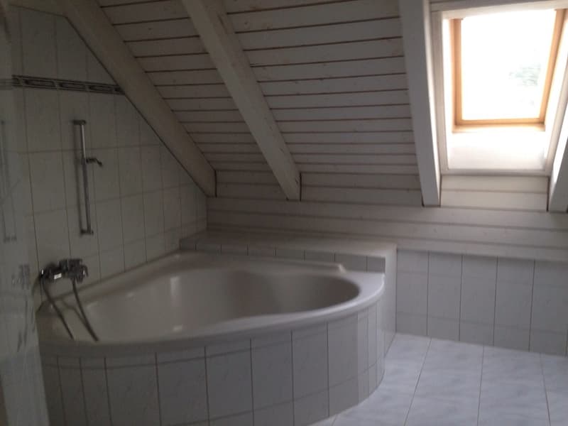 Charmant appartement maisonnette de 5,5 pièces à Neerach – Situation calme avec une vue magnifique (9)
