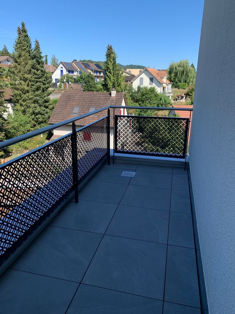 Moderne neue Attikawohnung an attraktiver Hanglage von Glattfelden – Wohnen im Grünen mit Komfort (9)