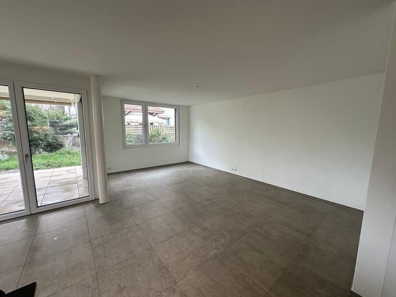 Moderne 2.5-Zimmer-Wohnung im Erdgeschoss in Hirschthal – ab sofort verfügbar! (2)