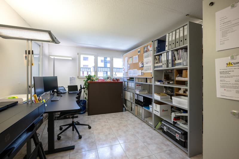 Moderne 5.5-Zimmer Gewerbefläche an der Mattastrasse 9 in Davos Platz (11)
