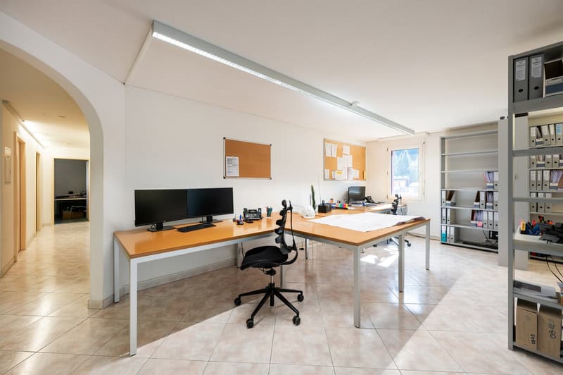 Moderne 5.5-Zimmer Gewerbefläche an der Mattastrasse 9 in Davos Platz (5)