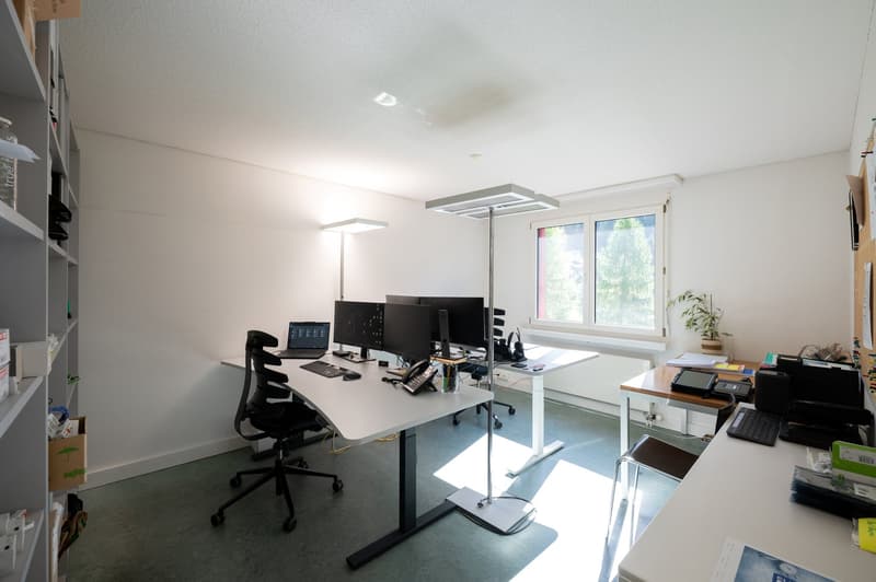 Moderne 5.5-Zimmer Gewerbefläche an der Mattastrasse 9 in Davos Platz (15)