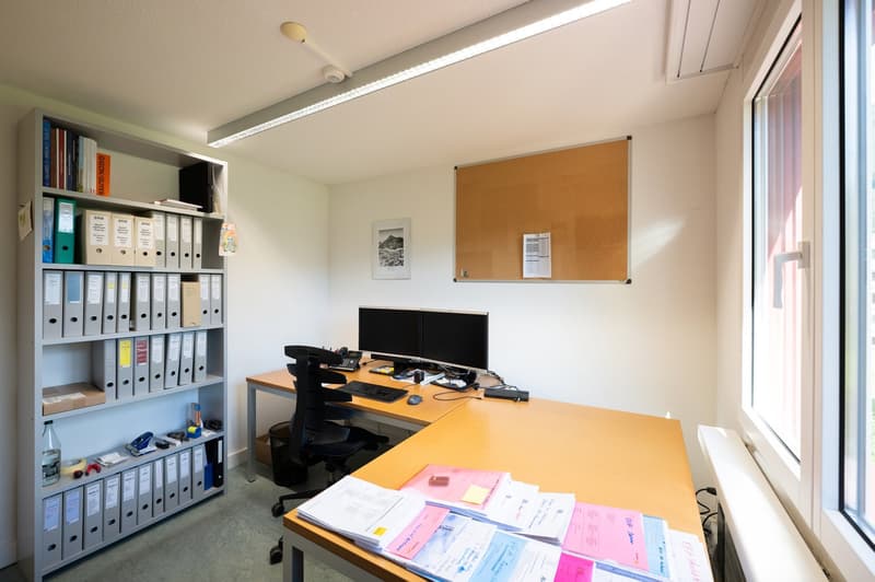 Moderne 5.5-Zimmer Gewerbefläche an der Mattastrasse 9 in Davos Platz (16)
