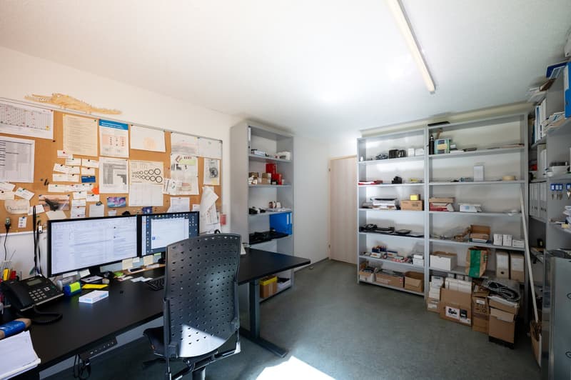Moderne 5.5-Zimmer Gewerbefläche an der Mattastrasse 9 in Davos Platz (13)