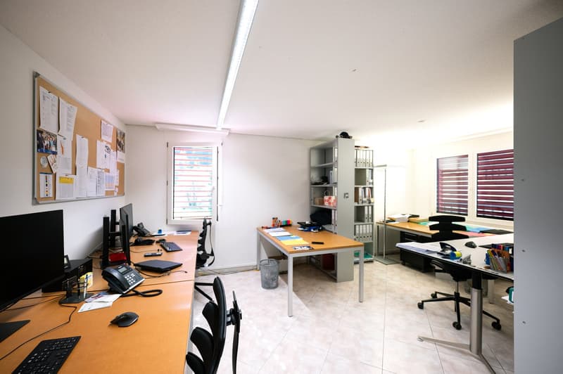 Moderne 5.5-Zimmer Gewerbefläche an der Mattastrasse 9 in Davos Platz (7)
