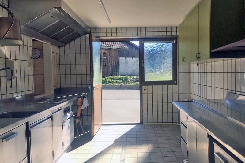 Ideal investment property with approx. 7.2% return on investment in a central location (7)