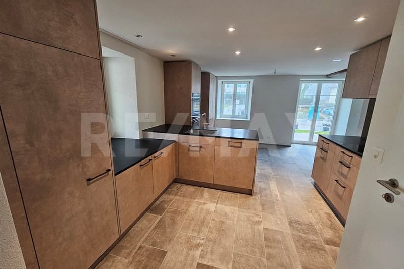 Ready-to-move-in 5.5-room row house in a central residential area (5)