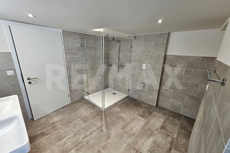 Ready-to-move-in 5.5-room row house in a central residential area (8)