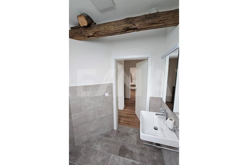 Ready-to-move-in 5.5-room owner-occupied apartment in an attractive residential location (8)