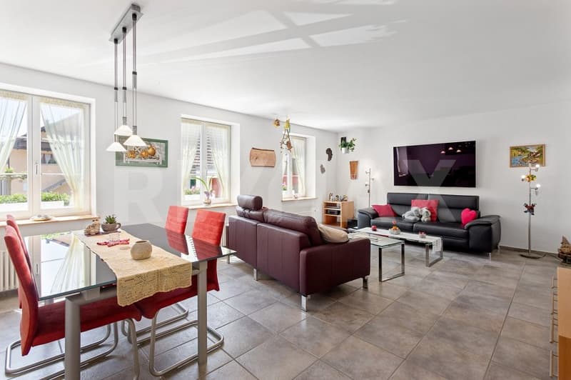 Nature-oriented 6.5-room single-family house with a lot of surrounding space (8)