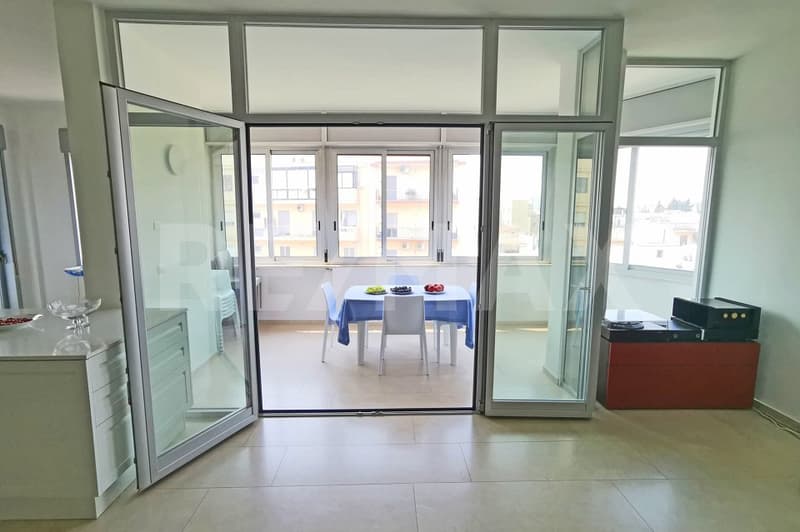 Bright and modern 3.5-room apartment in a central location (5)