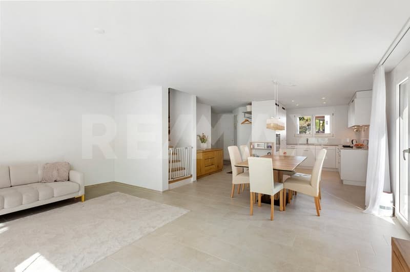 Newly valued 5.5-room semi-detached house in a quiet location (3)