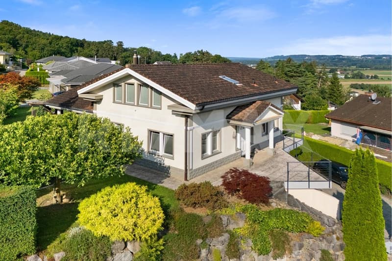 Grande casa familiare con vista panoramica, appartamento e potenziale di sviluppo (8)