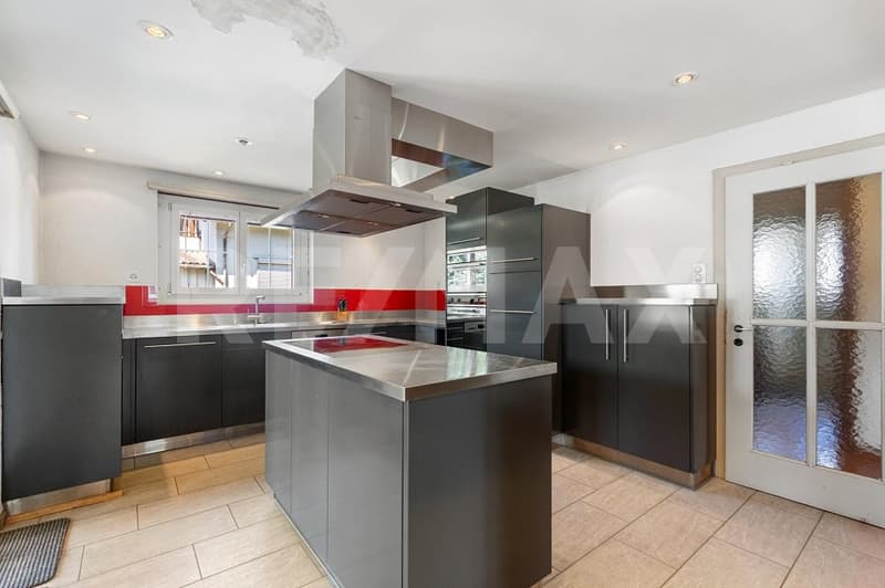 House with Potential: Renovation or New Build (6)