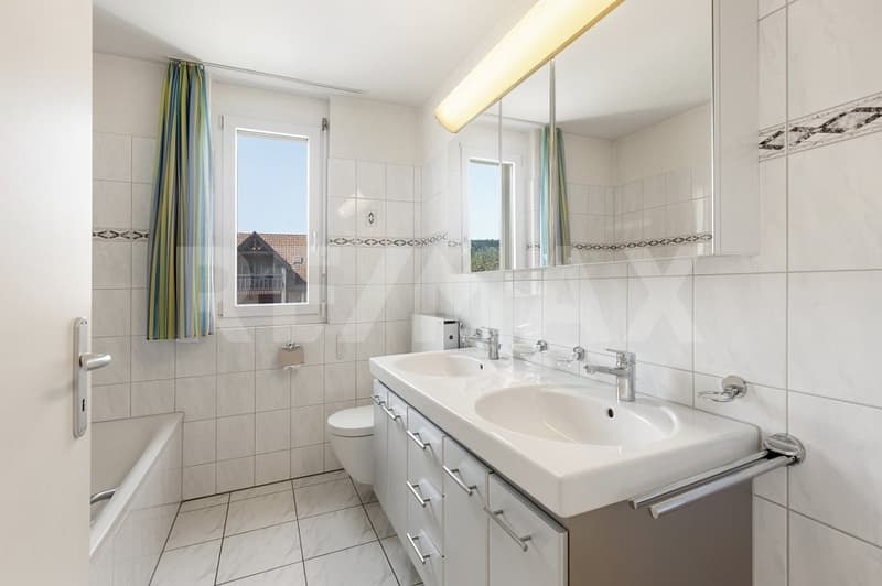 Helle 4.5-Zi.-Wohnung an ruhiger und zentraler Wohnlage (10)