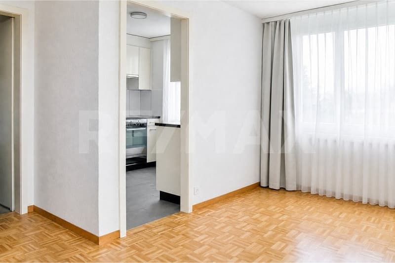 Helle 3.5-Zi.-Eigentumswohnung mit Balkon an ruhiger Wohnlage (4)