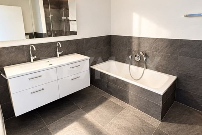 Moderne 3.5-Zimmer-Eigentumswohnung an ruhiger Wohnlage (11)