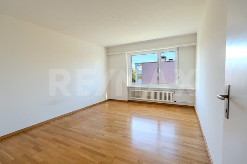 Gepflegte 3.5-Zimmer-Wohnung mit zwei Balkonen (8)
