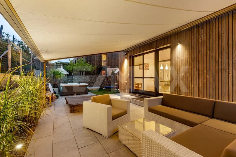 Exklusives 5.5-Zi.-Doppeleinfamilienhaus mit fantastischer Aussicht (10)