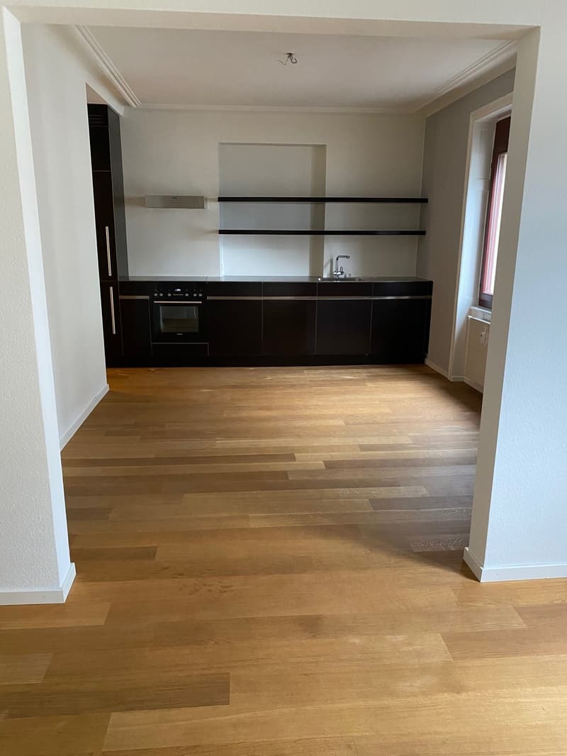 Schöne 3.5-Zimmer Altbauwohnung im Gundeldi (2)